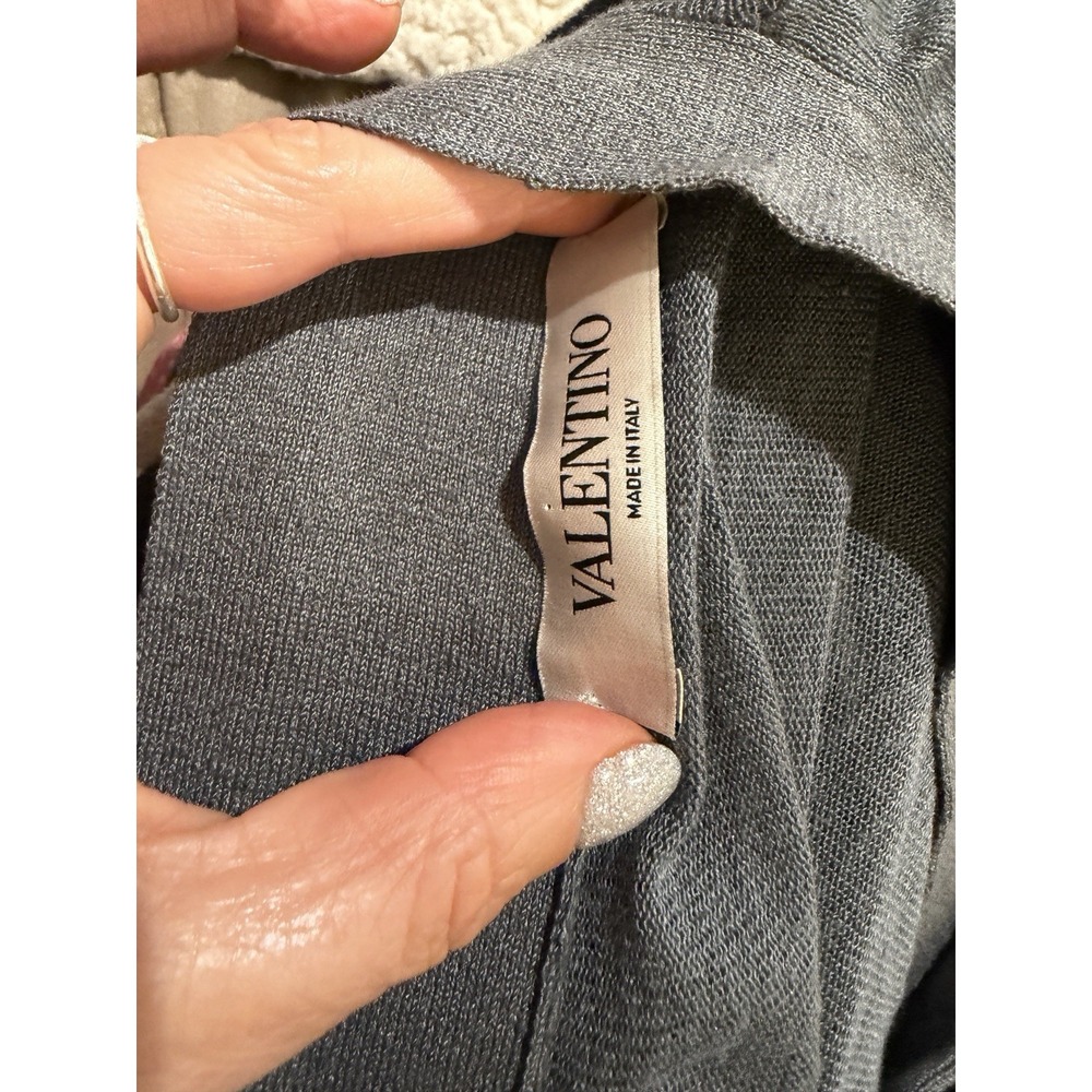 Women's Valentino Gray Linen Silk Short Sleeve Knit Sweater Top Flower Pin Small - Picture 7 of 14